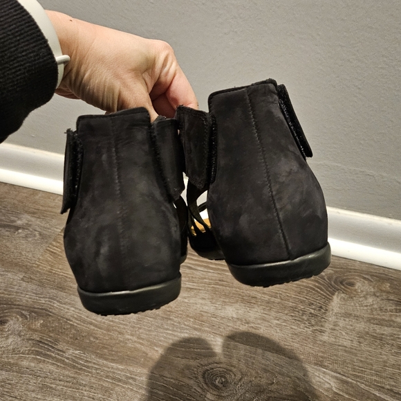 Naot Black Marita Gladiator Sandals 37 - Picture 9 of 14